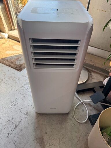 IRIS OHYAMA  ポータブルクーラー IPA-2221G 2021年製 本体のみ 2.2kw 4.5畳～7畳 冷房専用 床置き 工事不要 アイリスオーヤマ
