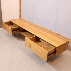 ASPLUND(アスプルンド)で取り扱われているdareels(ダリールズ)のテレビボード180。杢目が美しいチーク古材とスチールの西海岸テイストのTVボード♪細いアイアンの脚がスッキリとした印象に♪