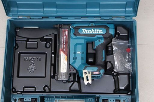 マキタ FN001G 仕上釘打ち機 40V フィニッシュネイラ タッカ makita 本体 ケース (D5946wY)