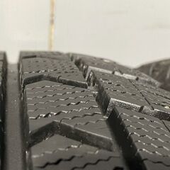 DUNLOP WINTER MAXX WM02 205/60R16 16インチ スタッドレス 4本 22～23年製 バリ溝 ビアンテ ジューク プリウスα等　(KTT124)クレジットカード QRコード決済可能