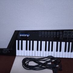 YAMAHA MOTIEF-RACK、Roland FantomXR、M-AUDIOのMIDIインターフェース 