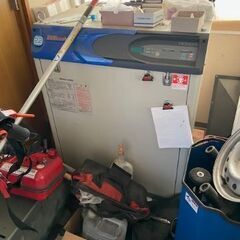 日立 静音型コンプレッサー 2．2kw 良品 低稼働時間