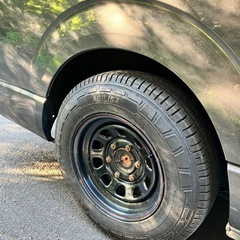 ハイエースタイヤホイール