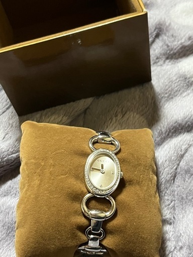 大幅値下】グッチ GUCCIレディース時計トルナヴォーニ クォーツ  