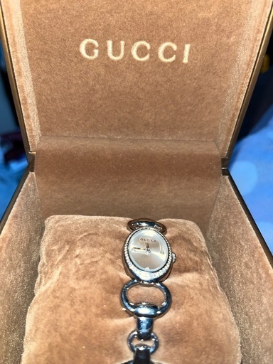 大幅値下】グッチ GUCCIレディース時計トルナヴォーニ クォーツ  