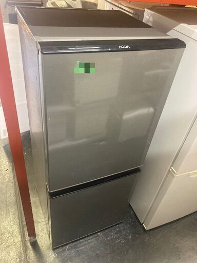 ☆中古￥12,800！AQUA　126㍑2ドア冷蔵庫　家電　2021年製　AQR-J13K(S)型　幅48㎝ｘ奥行56㎝ｘ高さ116㎝　【BH030】