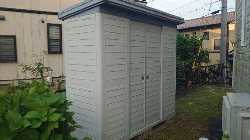 （好評完売御礼）状態の良い『ヨド物置』◑サイズ 間口220✕奥行80✕高さ210 ◆鍵２個あり❗
