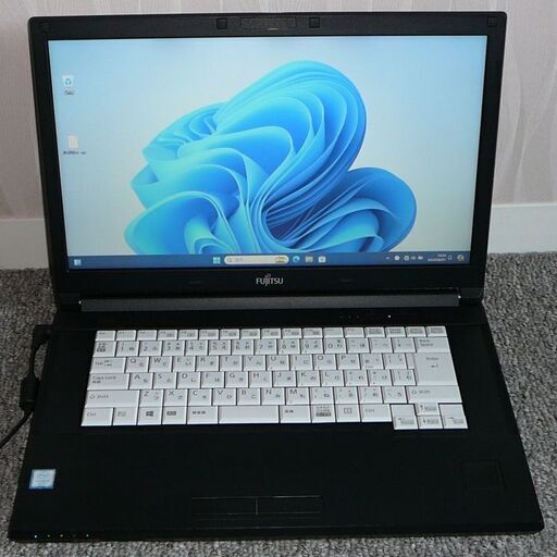 富士通　LIFEBOOK　A746/P　予約済
