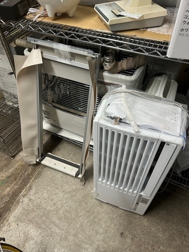 アース万代店　極美品　ハイアール Haier 窓用エアコン ウインドエアコン 冷房専用 JA-16W Haier