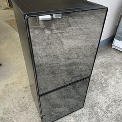 【動作保証あり】TWINBIRD ツインバード 2020年 HR-EJ11B 110L 2ドア 冷凍冷蔵庫 ミラードア【管理KRR631】