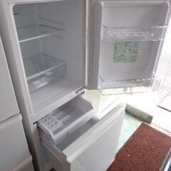 AQUA　１２６L冷蔵庫