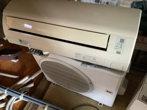 中古ダイキンエアコン10畳用　2013年式