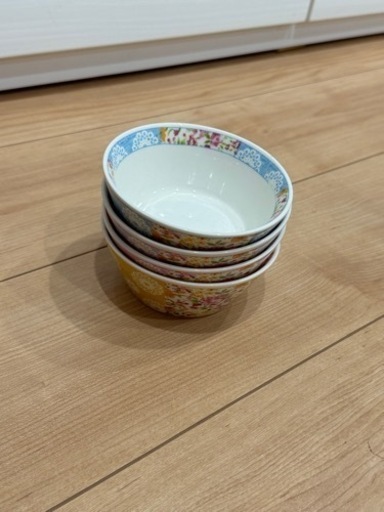 エミリオロバ　食器