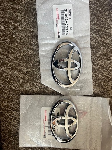 TOYOTA純正エンブレム・TOYOTA86テールランプ