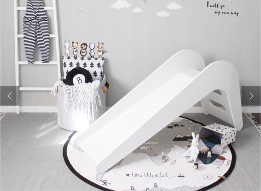SLIDE WHITE ELEPHANT 滑り台
