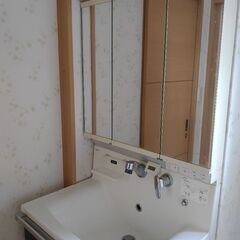 【再掲載】INAX製シャワー付洗面台　三面鏡