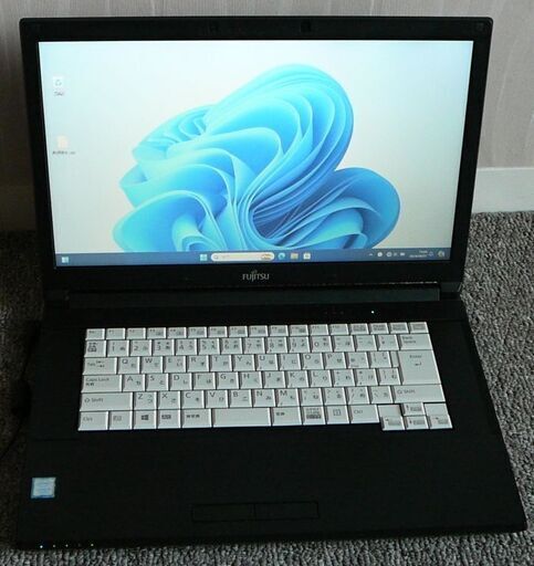 富士通　LIFEBOOK　A577/S