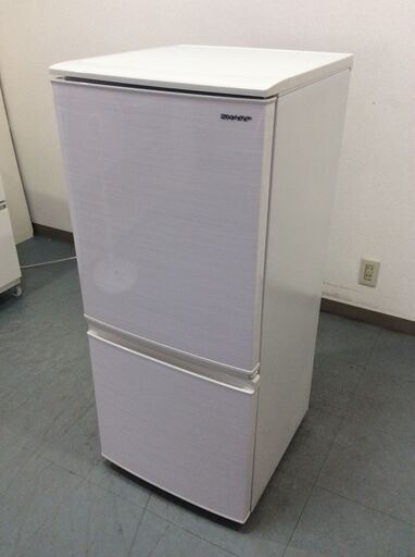 JT9283【SHARP/シャープ 2ドア冷蔵庫】美品 2020年製 SJ-D14F-W 家電 キッチン 冷蔵冷凍庫 つけかえどっちもドア 137L