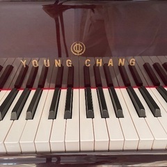グランドピアノ　Young Chang 