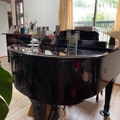 グランドピアノ　Young Chang 