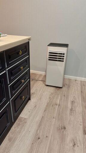 開封しただけの新品スポットクーラーあります！（現金手渡し）