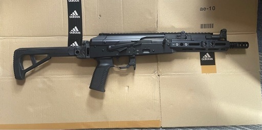 東京マルイ ガスガン akx 3マグ 東京マルイ独自デザインのモダナイズド