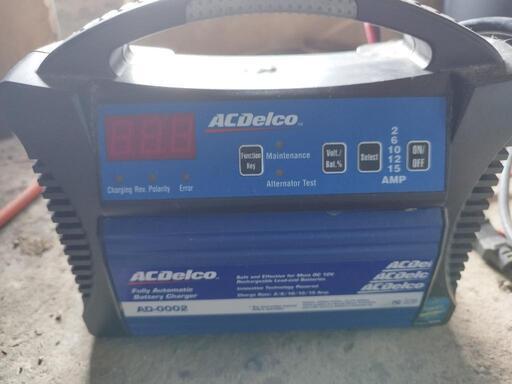 バッテリー充電器　ACデルコ　AD-0002