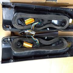 【値下げしました】ハイエース　テールランプ