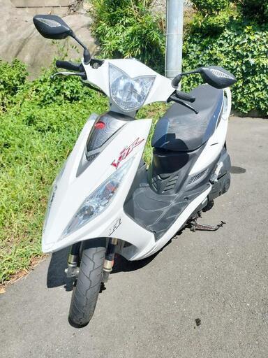 綺麗な小型スクーター入荷しました！キムコ VJR125