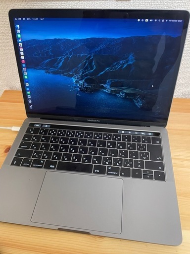ノートパソコン MacBook pro2017