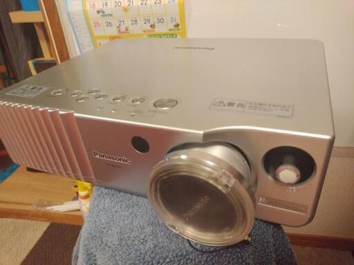 値下げ PANASONIC ハイビジョンプロジェクター TH-AE700