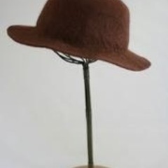 フェルト帽子　焦げ茶  momo et associes