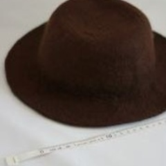 フェルト帽子　焦げ茶  momo et associes