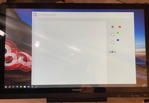 大きめHUION液晶タブレット21.5インチ
