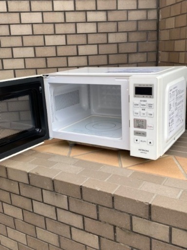 日立 HITACHI 電子レンジ 600W 2018年製 ☆庫内フラット HMR-FR181 動作確認済 キッチン 食卓 電子レンジ