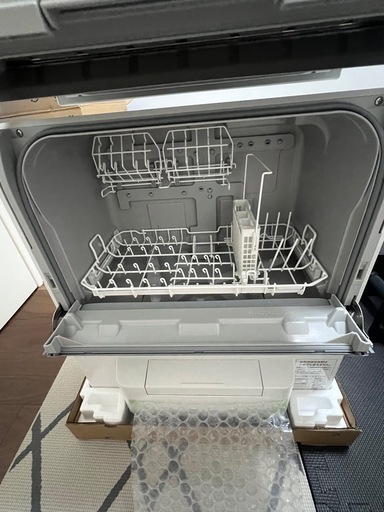 【取引中】食器洗い乾燥機、NP-TSP1-W
