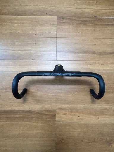 Forza Cirrus Pro Road Integrated Cockpit(ハンドル/ステム)