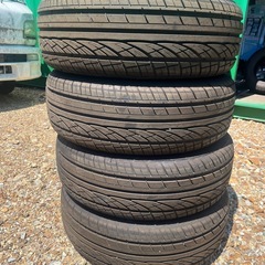 215/60R17 中古タイヤセット 