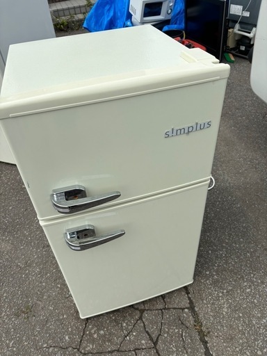 良品 simplus 85L 2ドア レトロ冷蔵庫 SP-RT85L2 2021年製