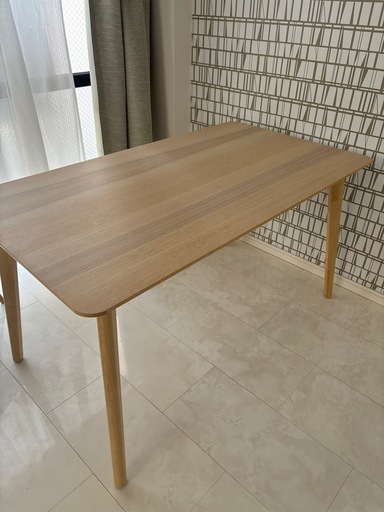 [Ikea ダイニングテーブル] 4人掛けテーブル　ほぼ新品 8/18まで出品