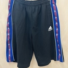 adidas アディダス　ハーフパンツ　スポーツ　ジャージ　服　練習着