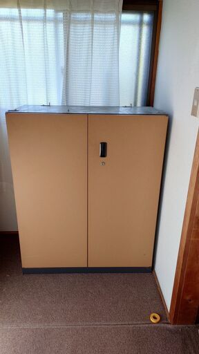 【8/15まで】　キャビネット　鍵あり　棚　オフィス　事務など
