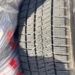 ブリヂストン　ブリザックVRX2 215/60r17　