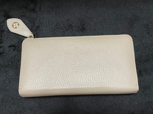 ルイヴィトン 長財布 ポルトフォイユ･コメット  シャネル プラダ