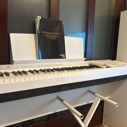 格安　ヤマハYAMAHA電子ピアノ　白