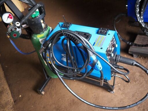 炭酸ガス半自動溶接機 + LIFT TIGトーチ  + ボンベ + レギュレター 炭酸ガス半自動溶接機 + LIFT TIGトーチ + ボンベ + レギュレター