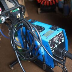 炭酸ガス半自動溶接機 + LIFT TIGトーチ  + ボンベ + レギュレター 炭酸ガス半自動溶接機 + LIFT TIGトーチ + ボンベ + レギュレター