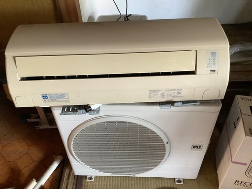 中古品ダイキンエアコン10畳用2013年式