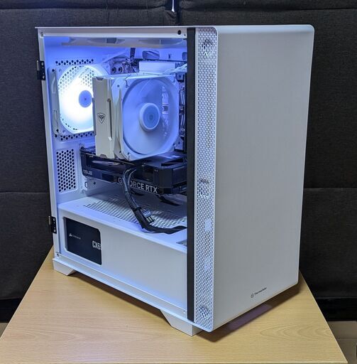 RTX4060＆Intel10コアCPU　ホワイトカラーのミドルゲーミングPC