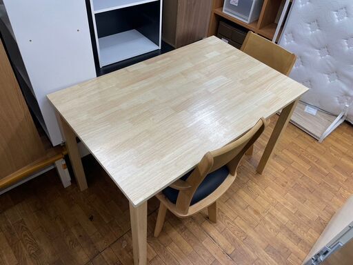 ダイニングテーブルセット NO10508 ナチュラルカラー 回転いす2脚付き 【リサイクルショップどりーむ鹿大前店】